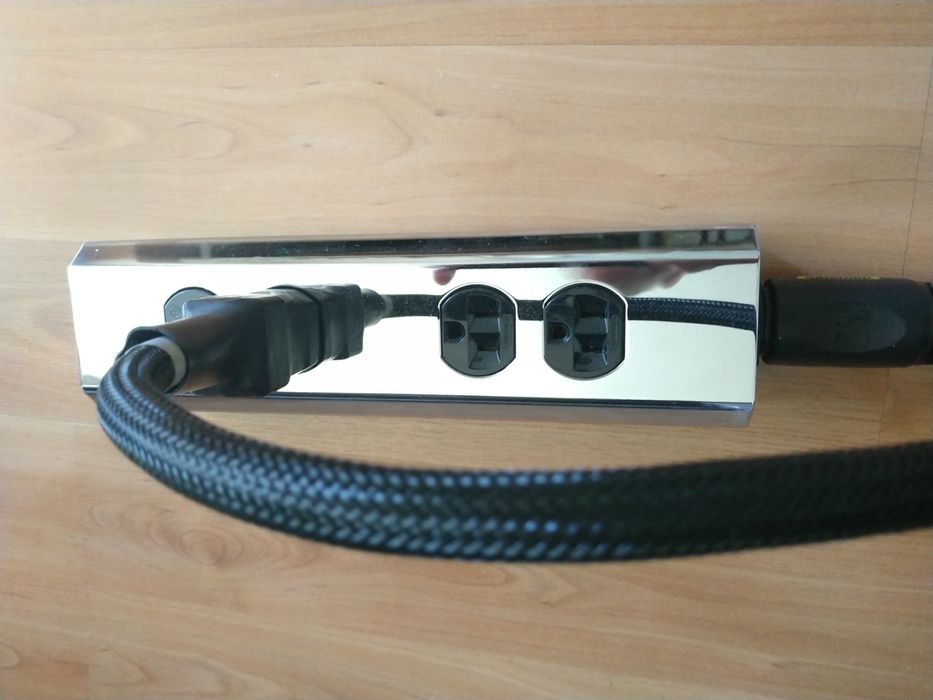 Дистриб'ютор Oyaide MTB-4 NEMA стандарт