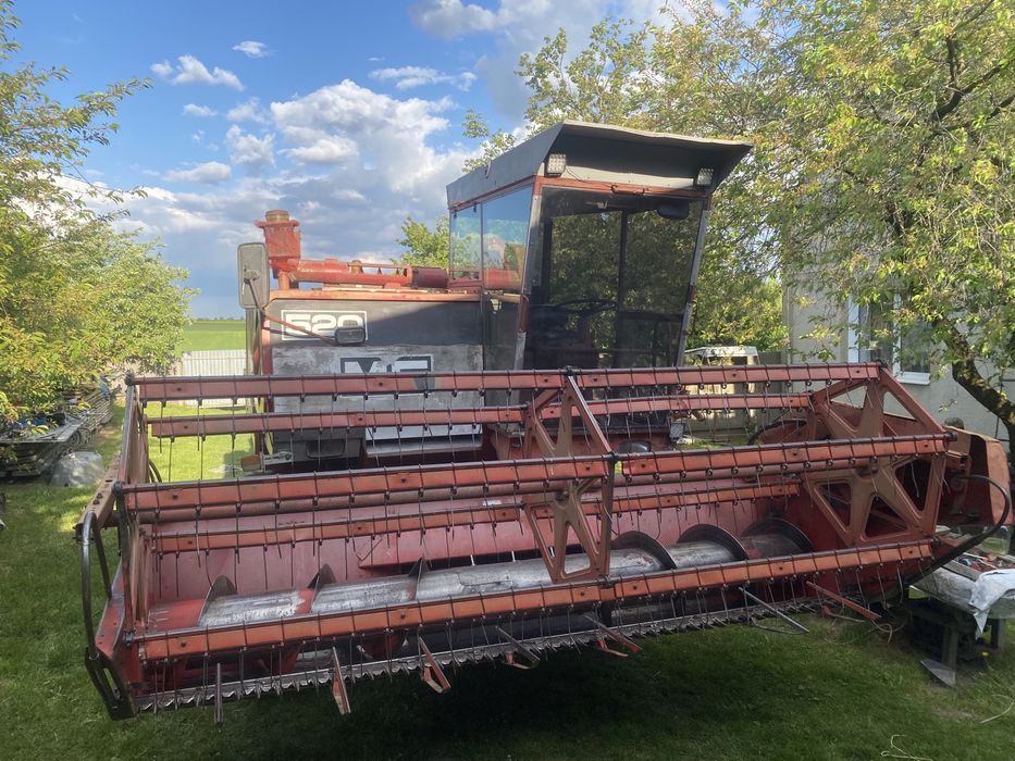 massey ferguson 520 комбайн як John Deere 1052 1055