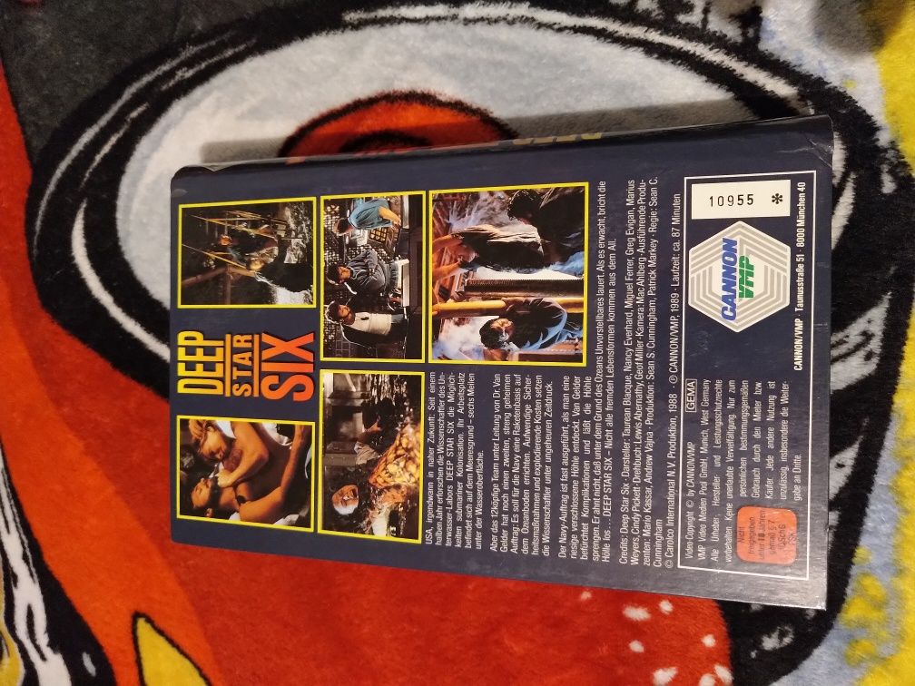 Obcy z głębin deep star six  VHS
