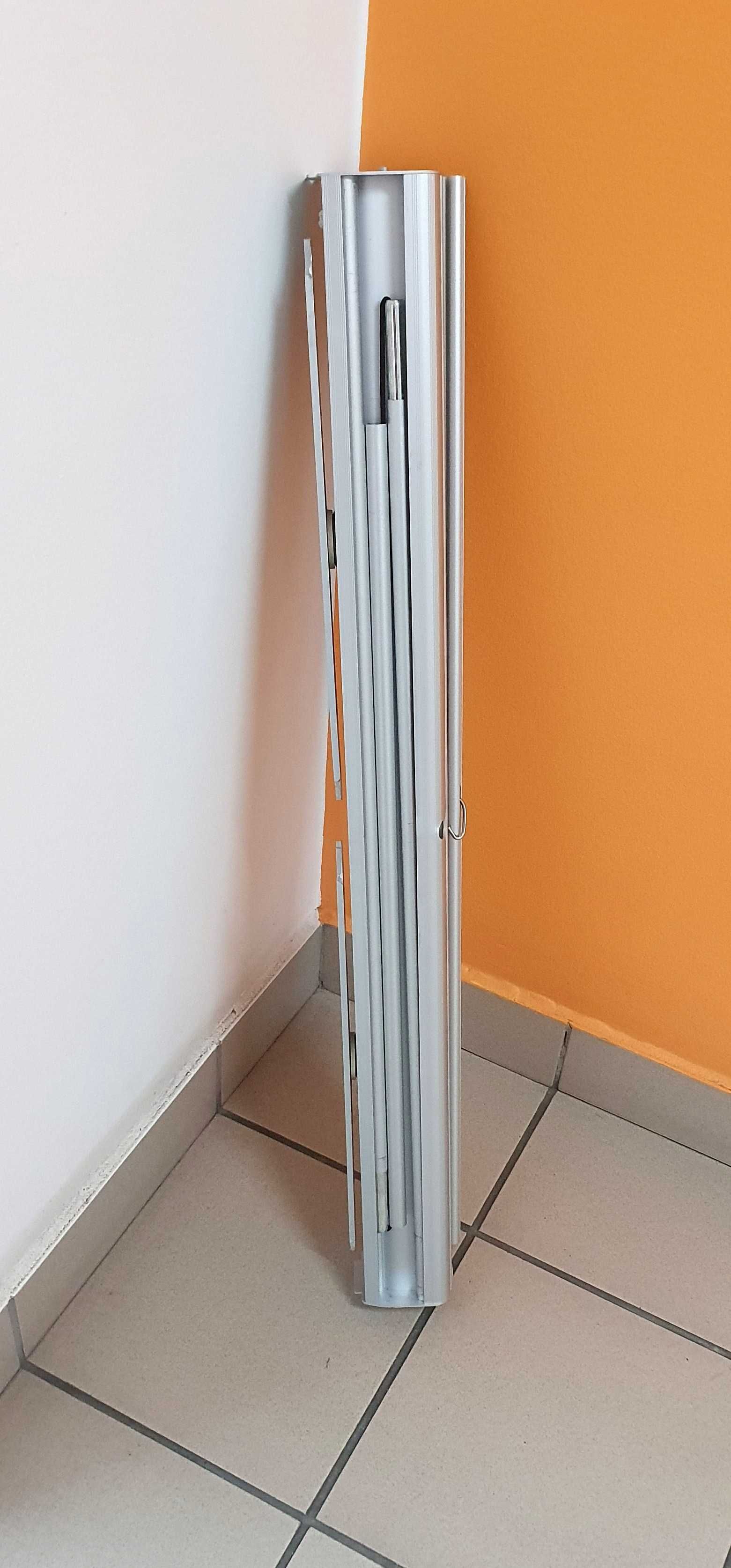 Stojak roll-up z torbą transportową. Pusty, idealny do własnej grafiki