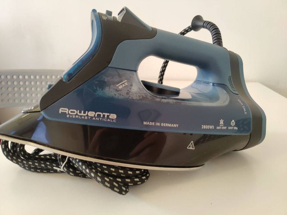 Żelazko Rowenta DW 7120 (nowe, sprawne, lekkie uszkodzenie mechaniczne