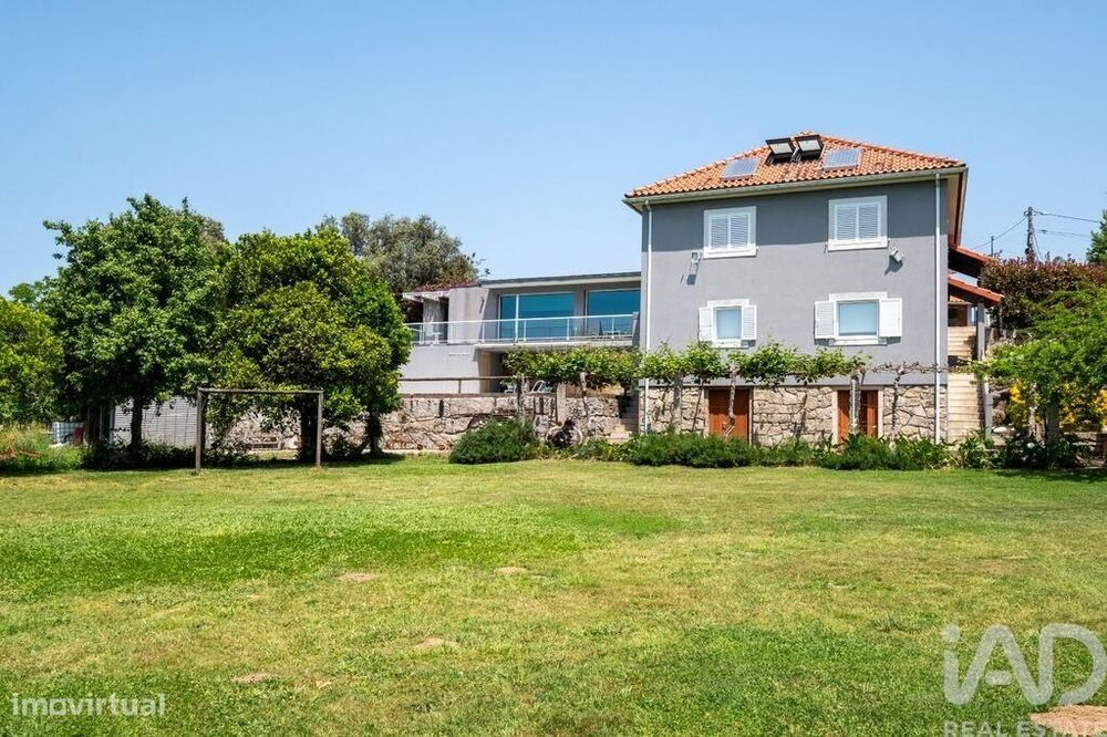 Quinta T7 em Cambeses de 593,00 m2