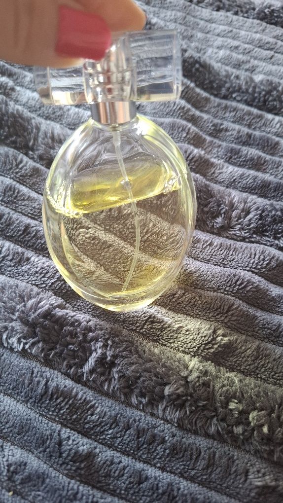 Perfumy Calvin Klein Beauty – 50 ml – oryginał

Na sprzedaż damskie p