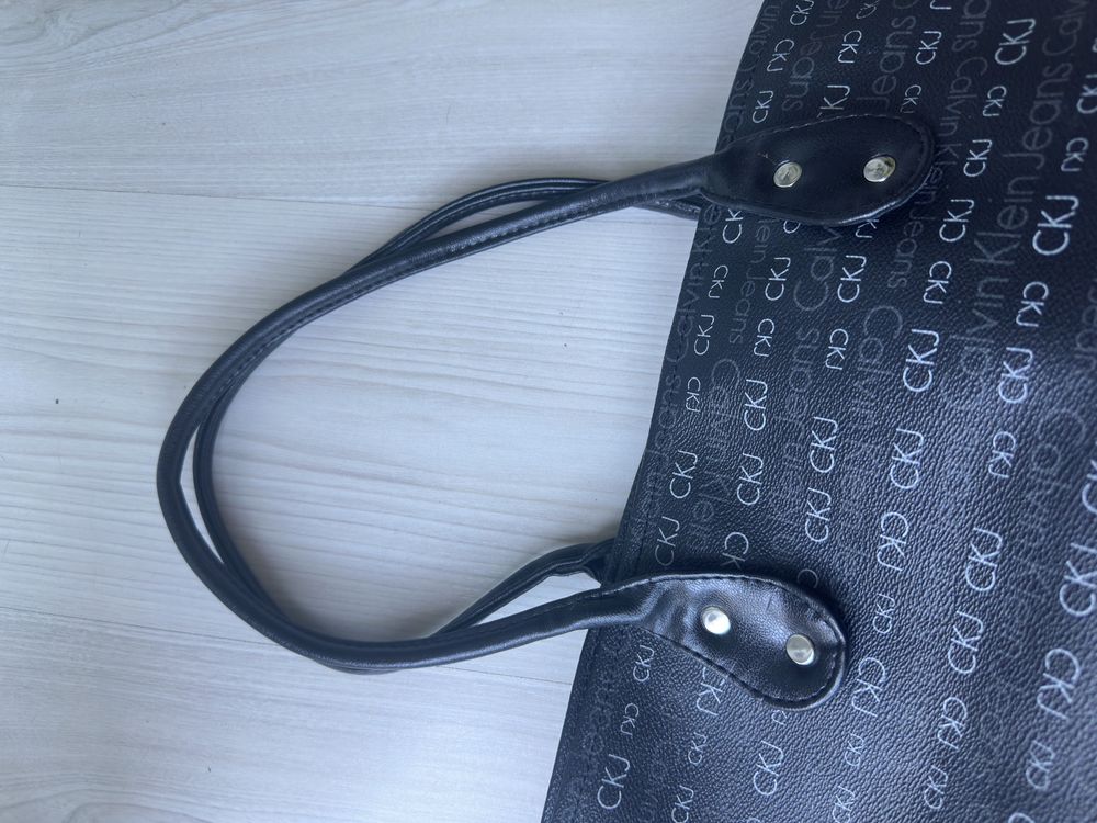Torebka duża a4 calvin klein czarna torba