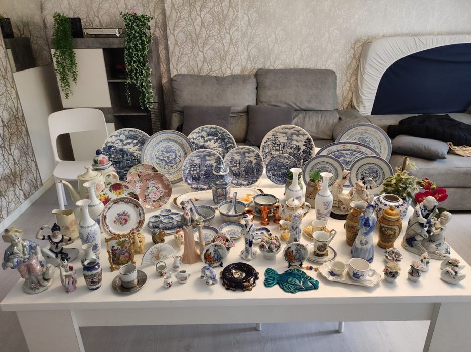 Várias peças de louça