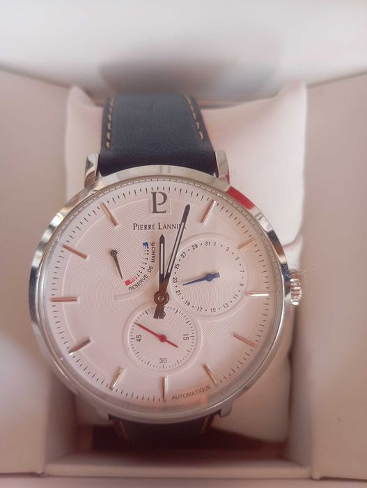 á venda:
relógio automático PIERRE LANNIER.