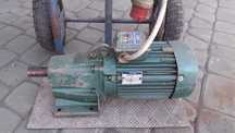 Motoreduktor przekladnia 10 do 1 140 obr 1,5 kw