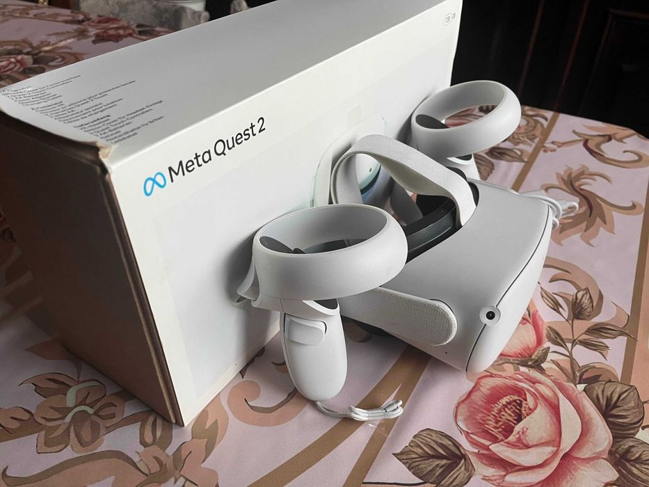 Oculus Meta Quest 2 128GB VR-Headset gogle bardzo lekko używany.