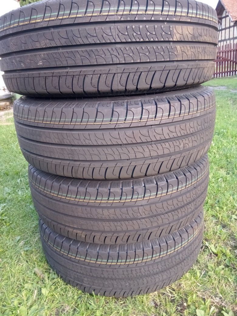 Koła letnie 215/65R16c Goodyear Vivaro Trafic Talento 2022r