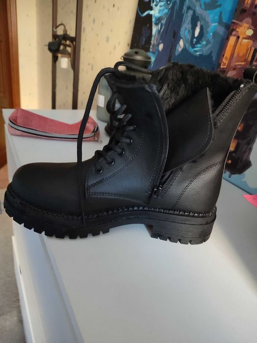Черевики жіночі зимові 37р бу