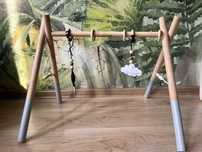 Baby gym dla niemowlaka