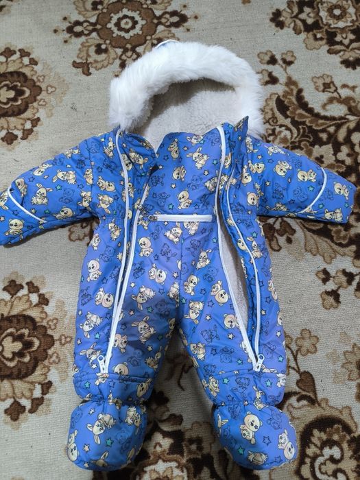 Зимовий комбінезон