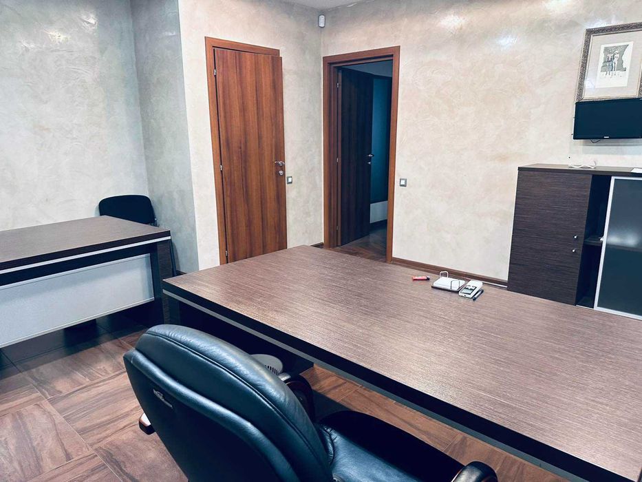 Офис в аренду от Хозяина в ЖК "Белый Парус" 215 м2, 1-й этаж