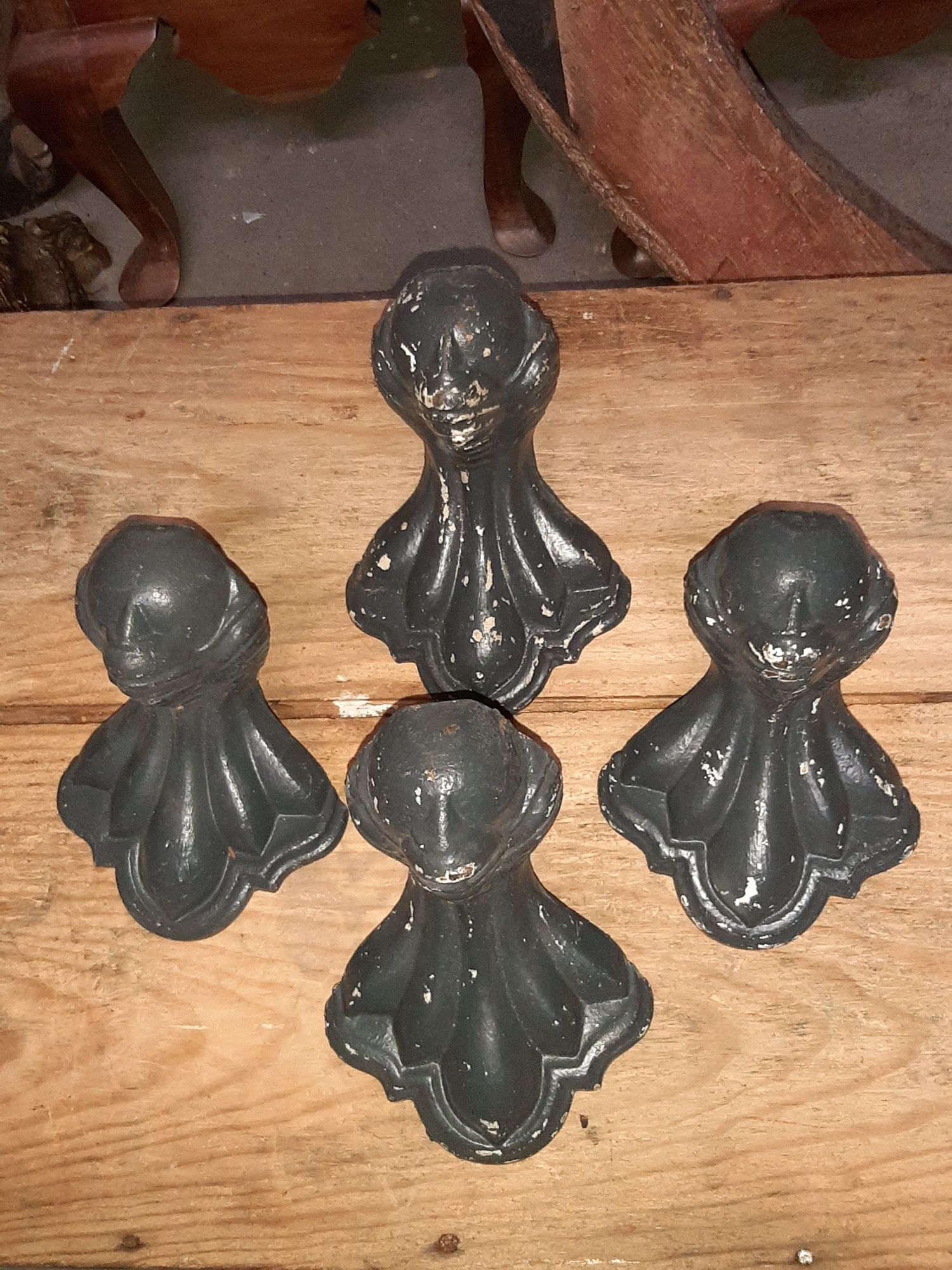 Antigas Garras Em Ferro