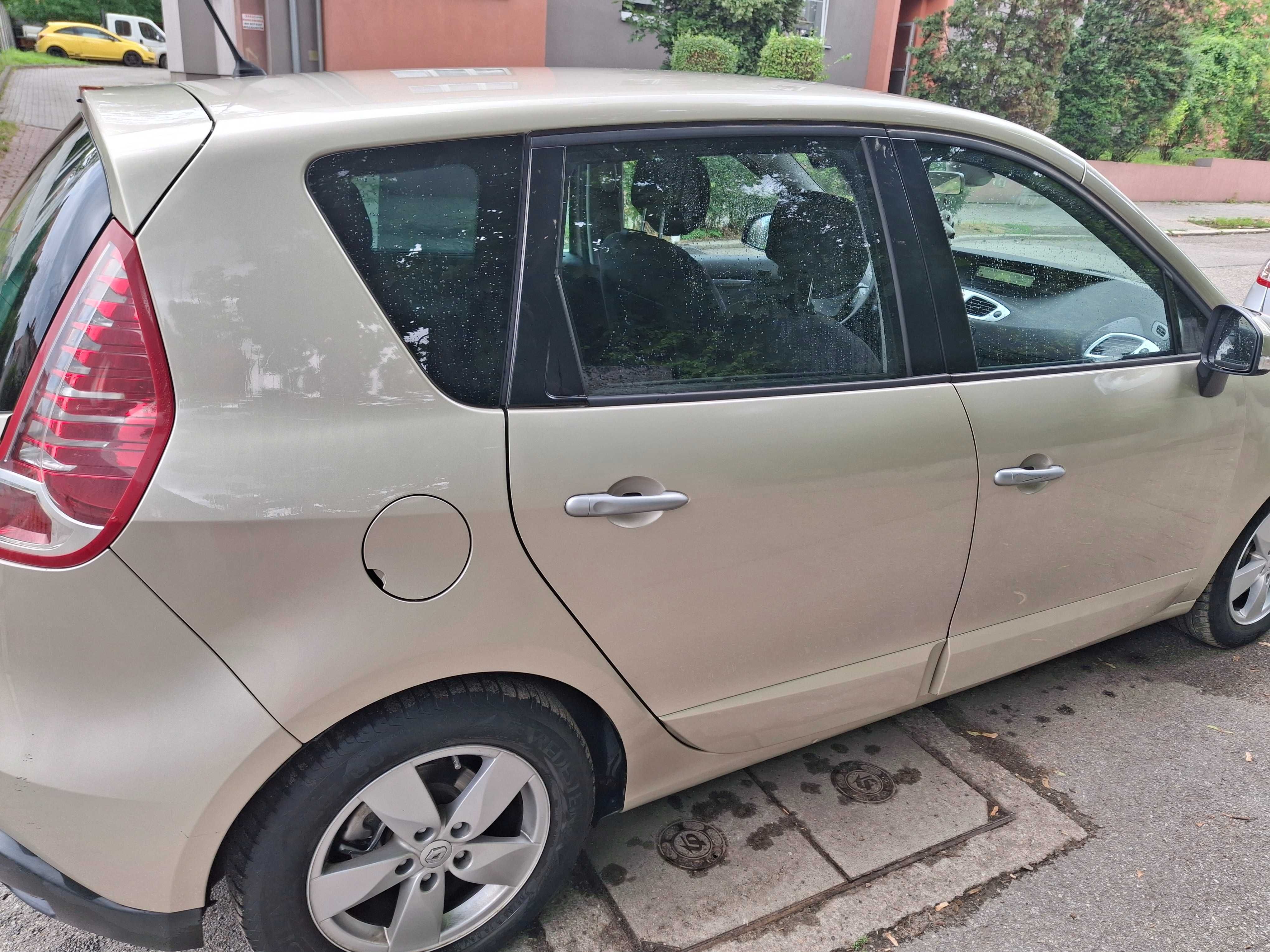 Renault SCENIC 1.4
