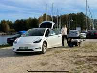 Tesla Y Tesla Y + HAK long range 4x4 AWD stan idealny, Gwarancja