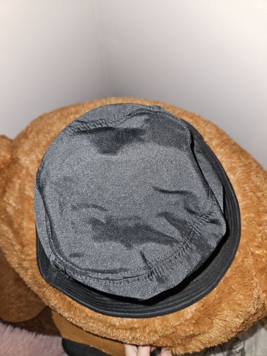 Czarny kapelusz/czapka typu bucket