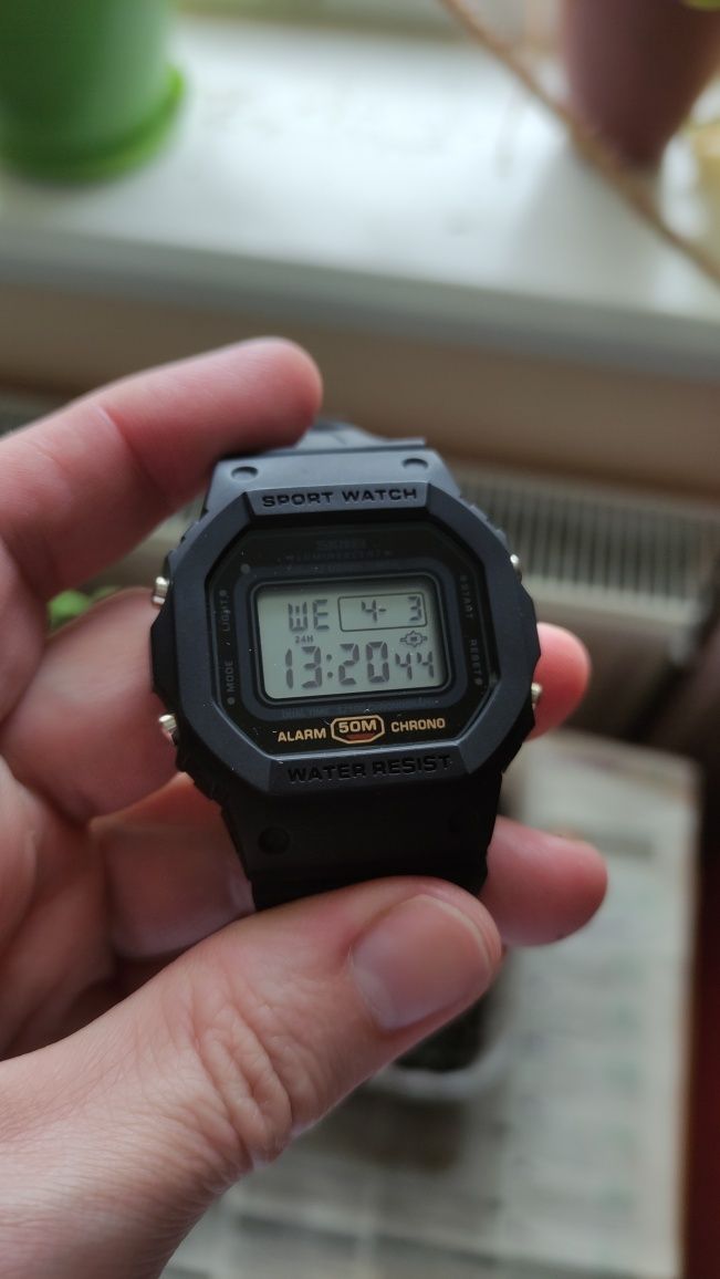 Цифровий спортивний наручний годинник skmei 5600 тактичний