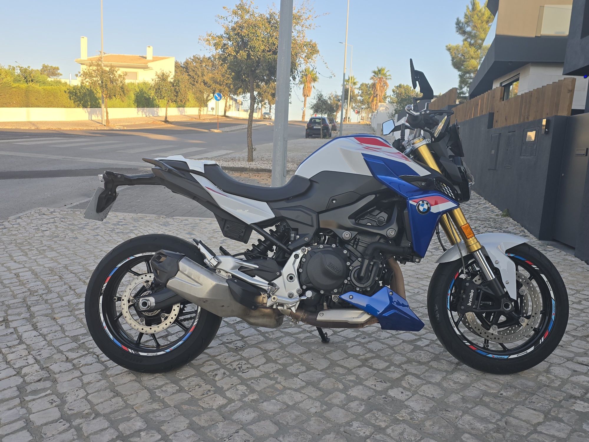 Bmw f900r 2024..