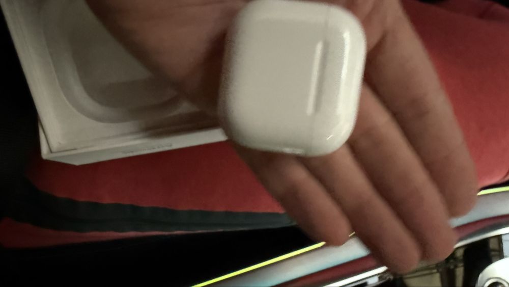 Apple airpods 4 з шумодавом бу