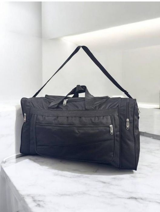 Велика дорожня сумка 60 см. чисто чорна