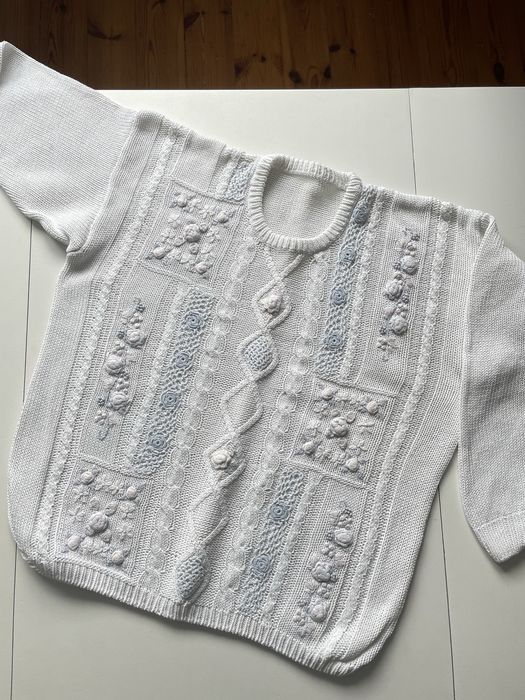 Vintage oversize sweter dziergany biały z naszytym wzorem retro