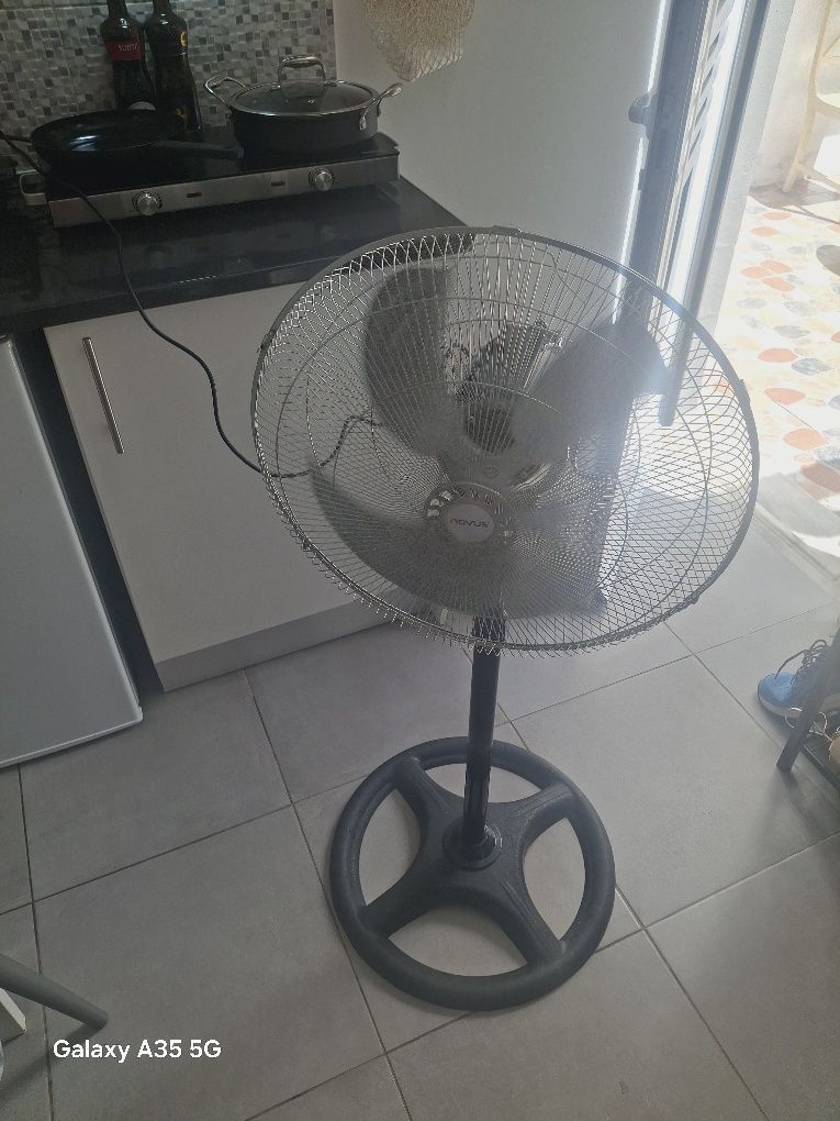 Ventoinha três velocidades