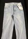 Niebieskie jeansy straight