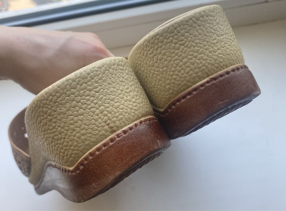 Шльопки/шкіряні шльопки/сандалі