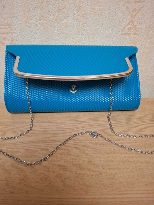 Сумка-клатч бирюзового цвета