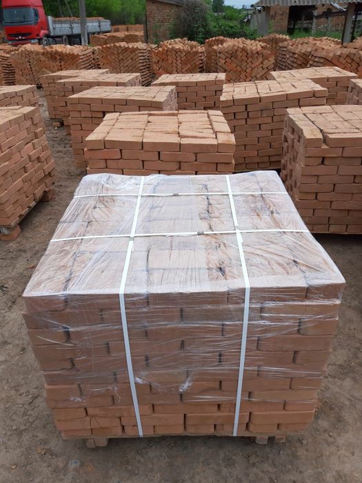 Продам цеглу  М -100