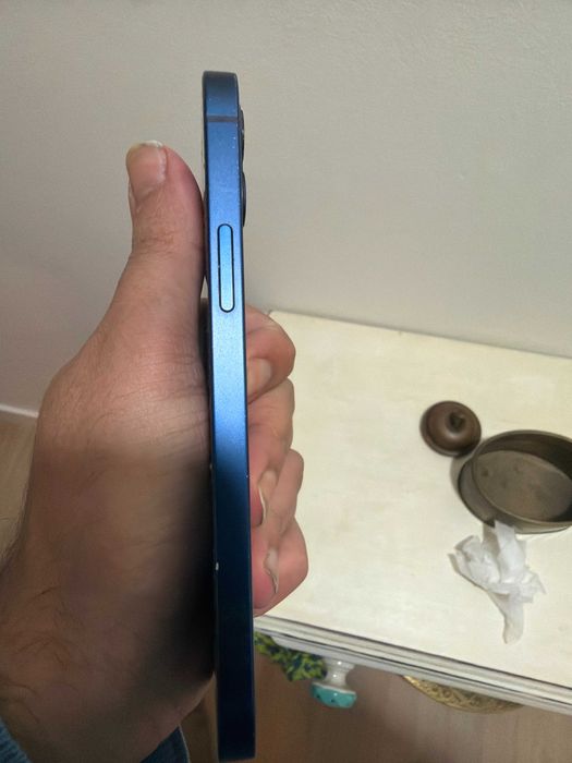 iPhone 12 64GB, Azul, em estado razoavel e funcional exceto o Face ID.