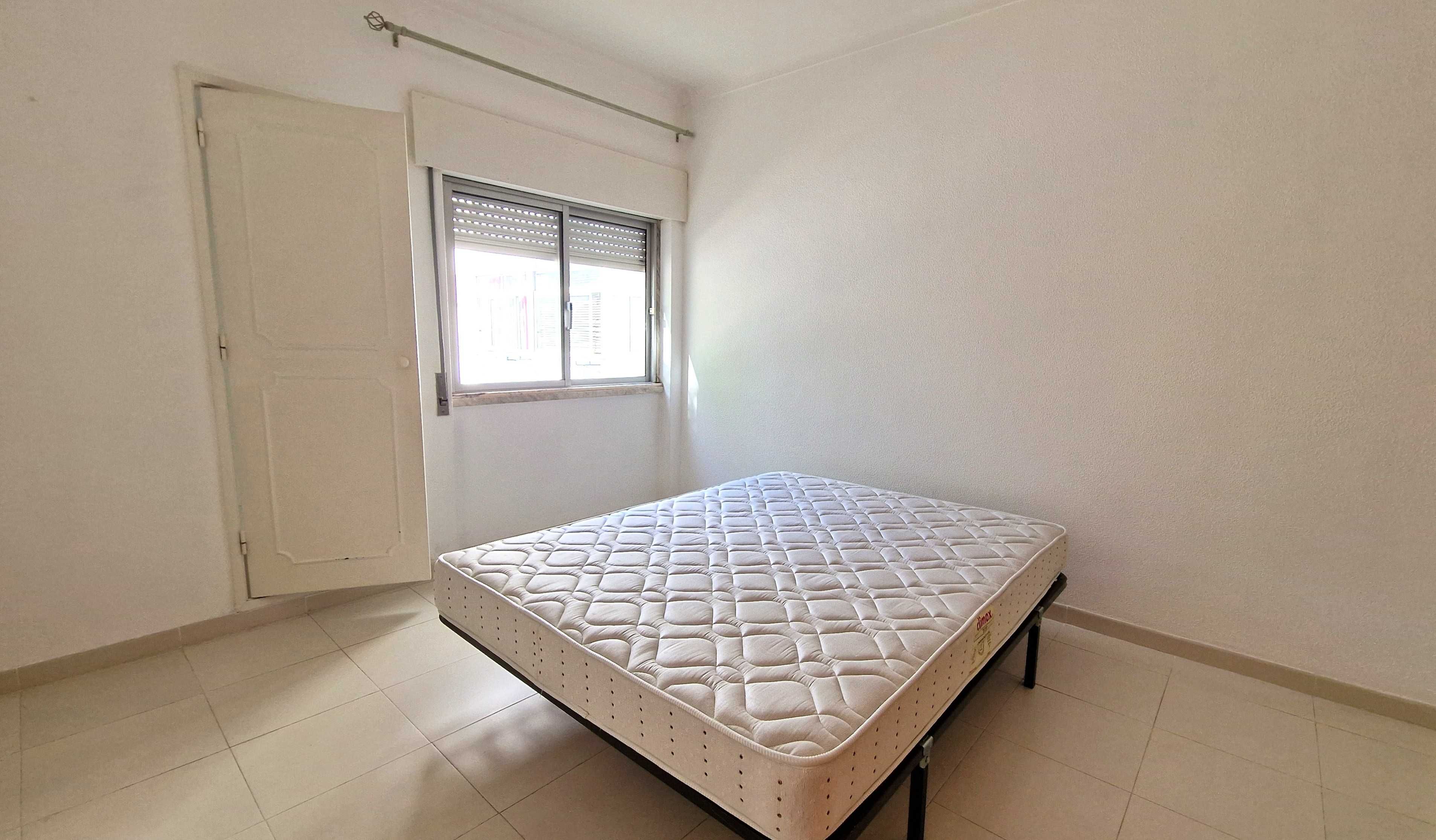 Arrendamento de Apartamento T2 Centro de Corroios