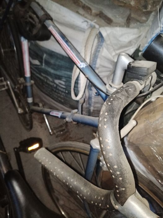 Велосипеди трекінговий і BMX