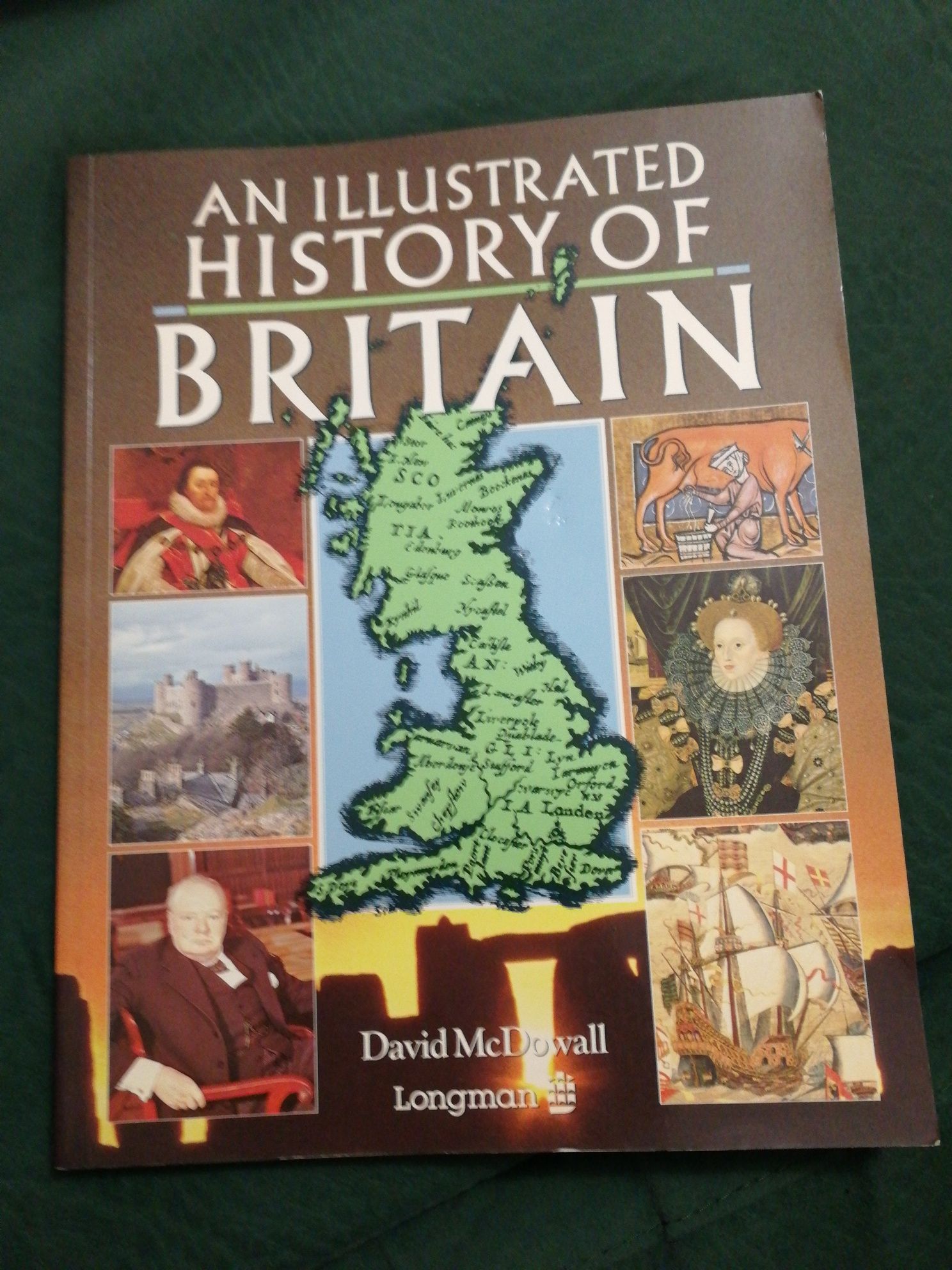 Livro "An Illustrated History of Britain"