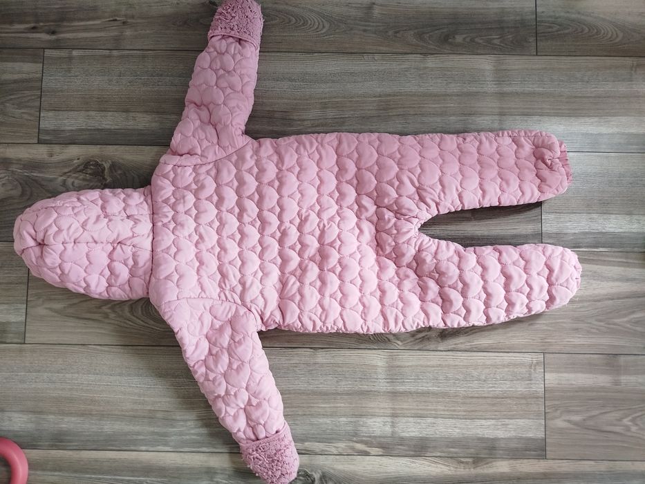 Śliczny ciieplutki kombinezon rozmiar 98 w bardzo dobrym stanie