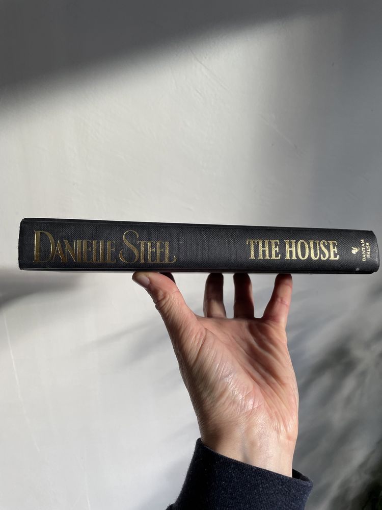 „The House” Danielle Steel - po angielsku