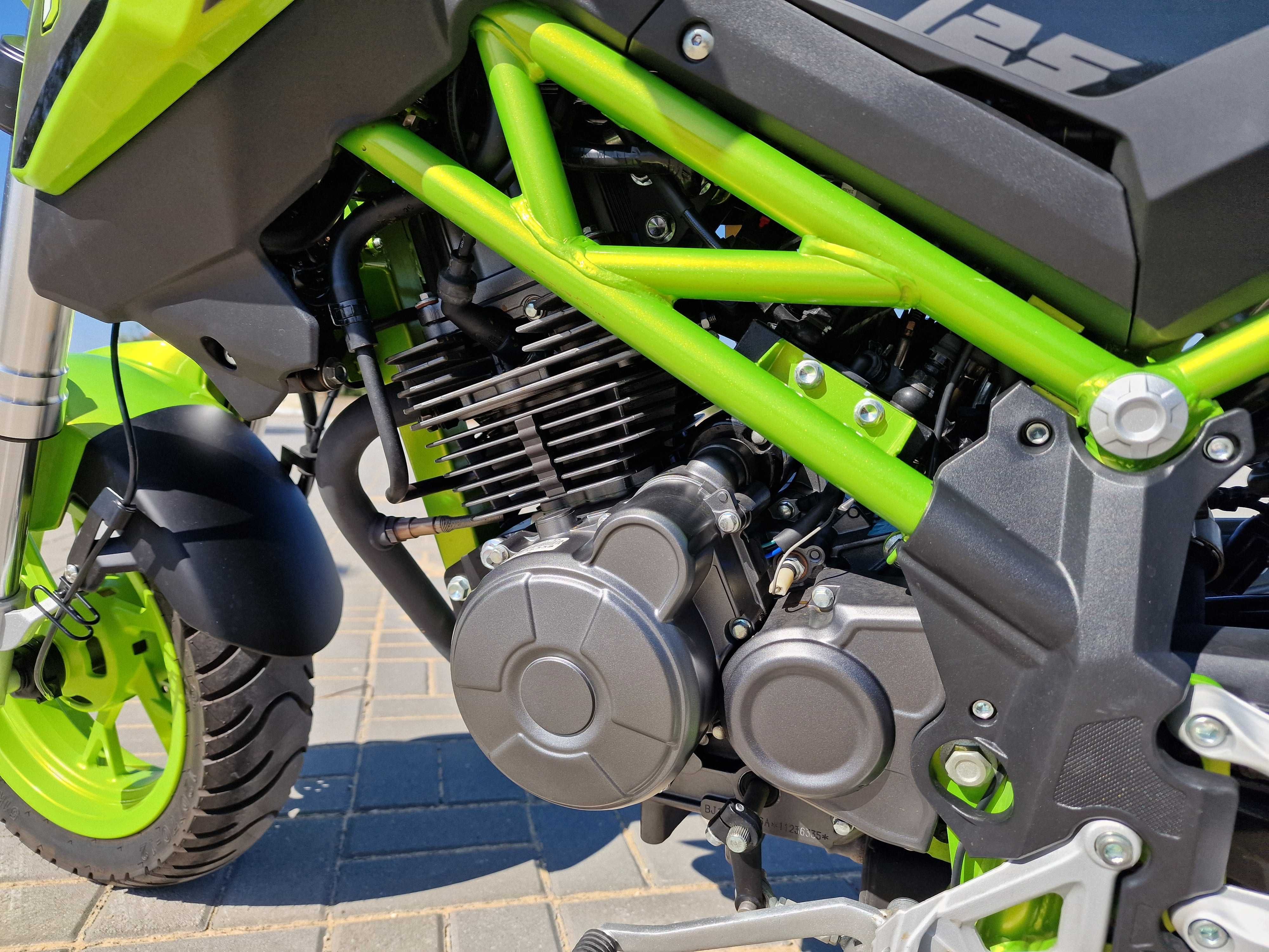 Benelli TNT 125 Naked