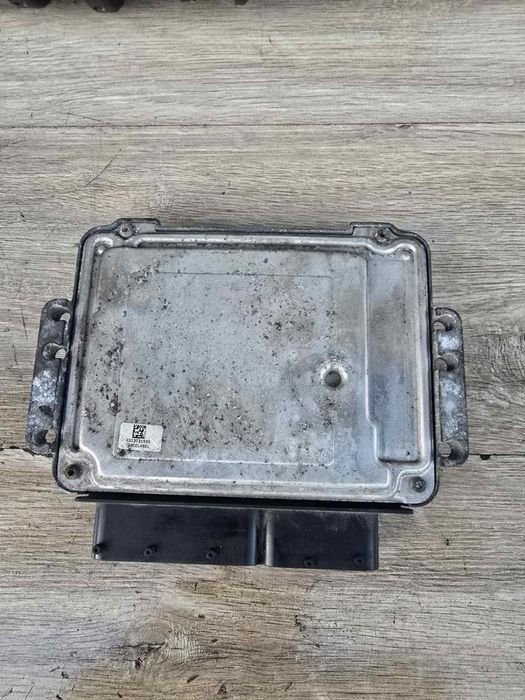 Ебу Блок керування двигуном Alfa Romeo 0281013576 159 1.9 jtd