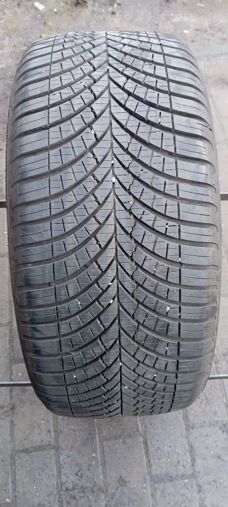 Opona 1szt 245/40/18 97W Goodyear Vector 4Seasons Gen 3 2023 Idealna