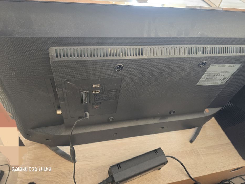 Telewizor Samsung 32 cale UE32J5000AW