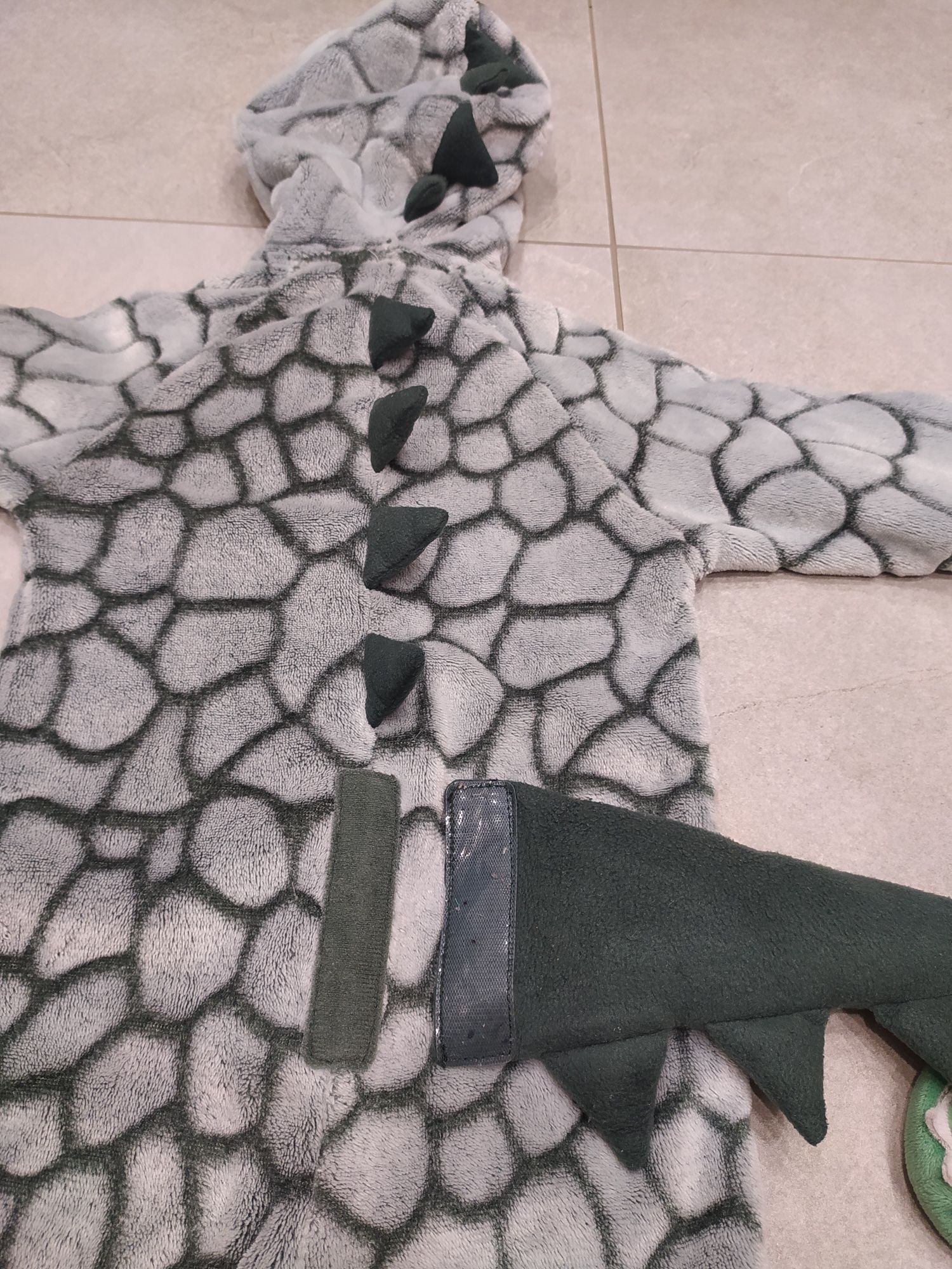 Strój dinozaura z ogonem pajac piżama dinozaur 74 - 80