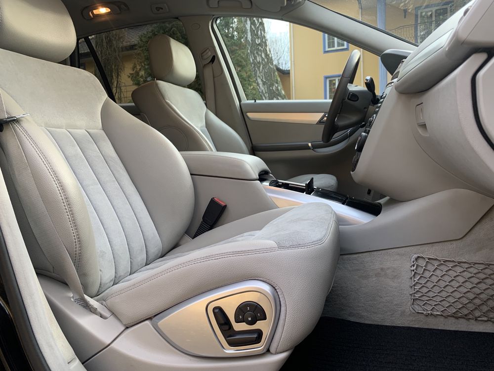 Mercedes R500 V8 4MATIC wersja 6 osób