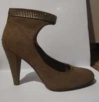 Buty na obcasie rozm. 36