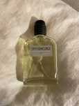Perfume “invencible”