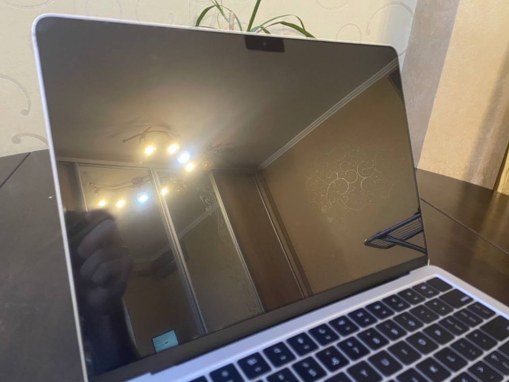 Apple MacBook Air 13.6 M2 512Gb Silver ідеал запчастини