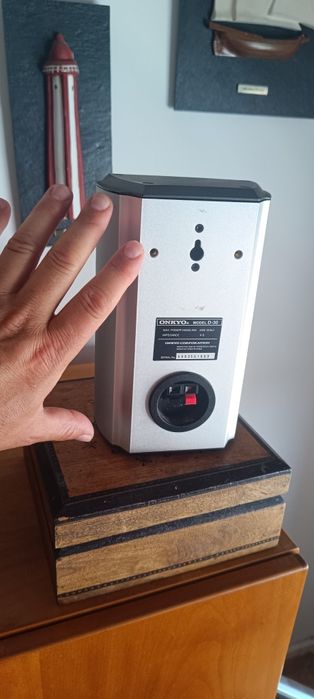 Colunas ONKYO MODEL D-30 e Kenwood