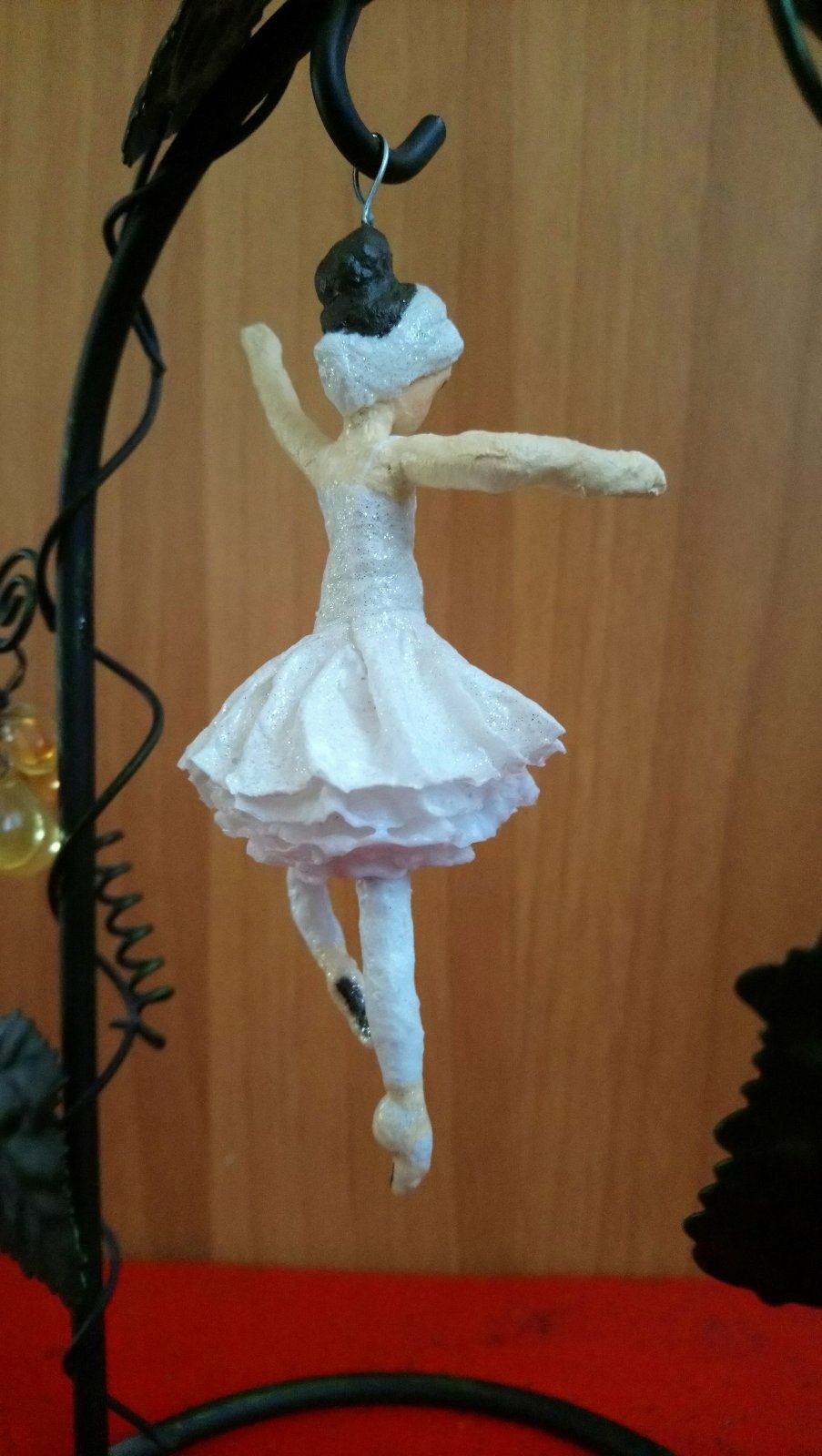 Елочная игрушка Девочка балерина, папье маше
