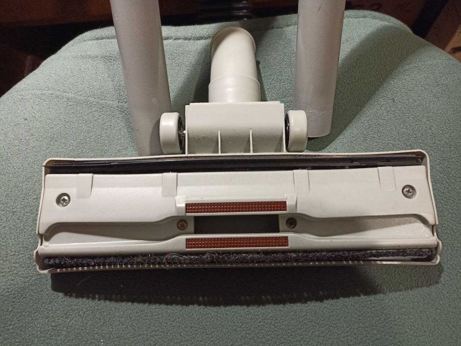 Шланг от пылесоса,труба и щетка