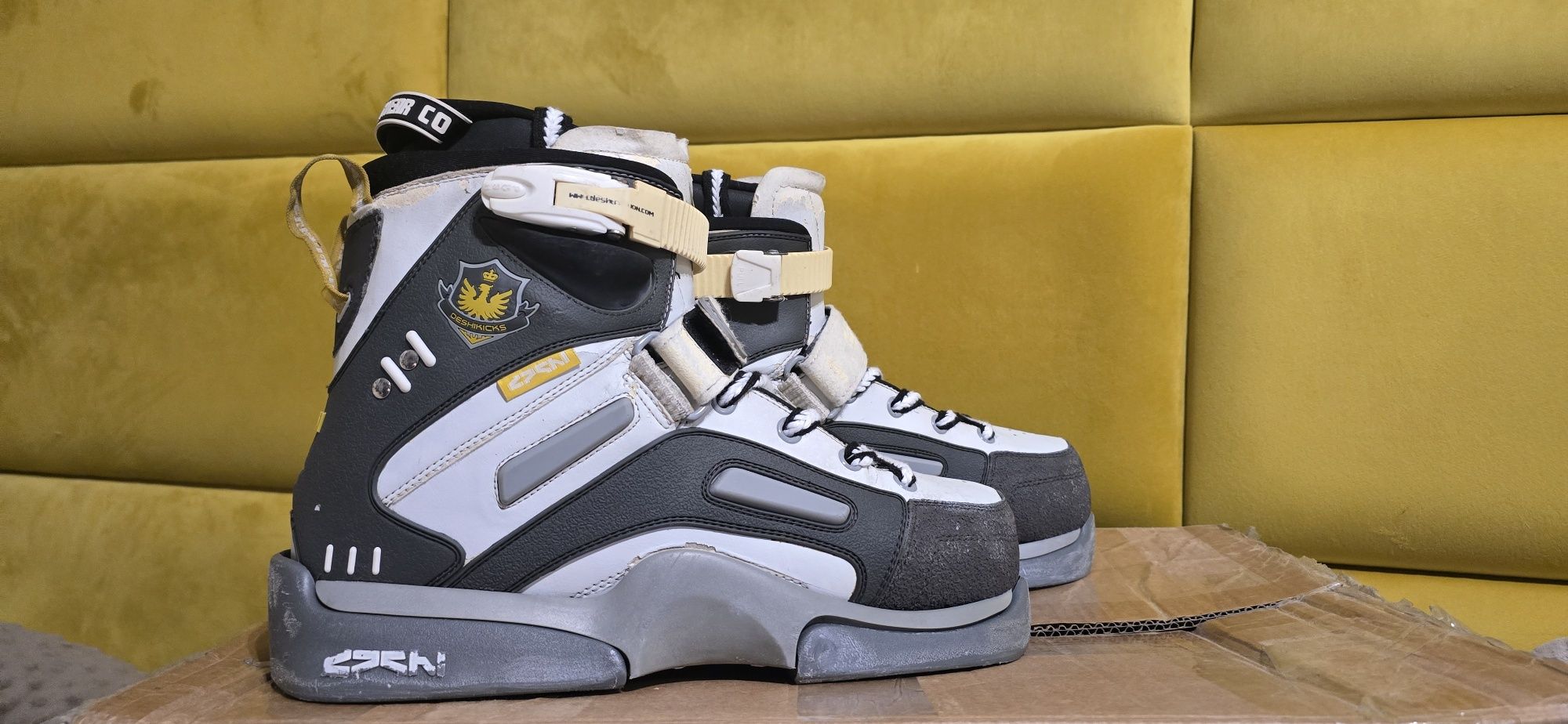 Rolki agresywne Deshi kicks r. 44 only boot